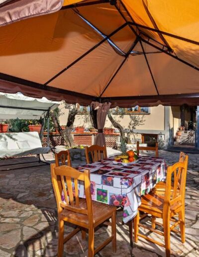 equipped courtyard, Il Tiglio holiday home