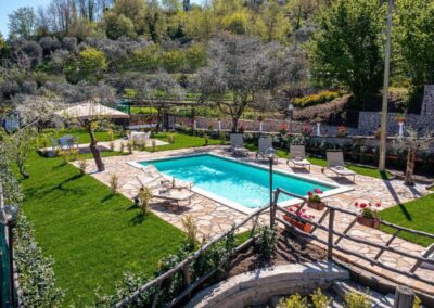 pool and garden Il Tiglio holiday home