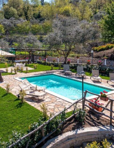 pool and garden Il Tiglio holiday home